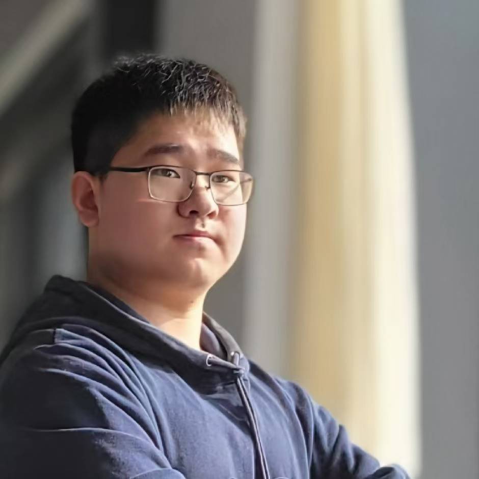 Portrait of Chenxu Li